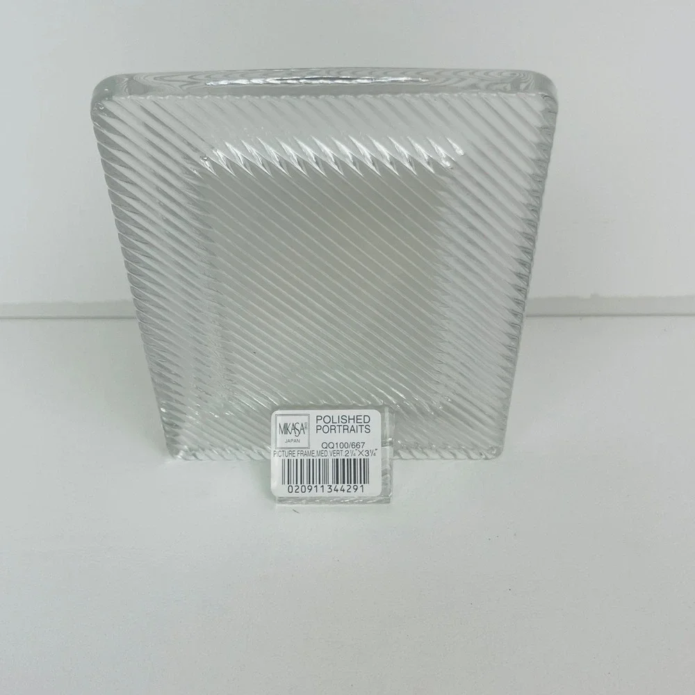 Mikasa Picture Frame Polished Portraits Clear Ribbed Glass QQ100/667 Japan NEW